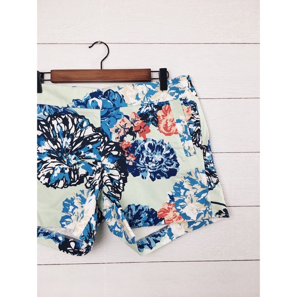 J Crew | Floral Stretch Side Zip Chino Shorts - Picture 2 of 5